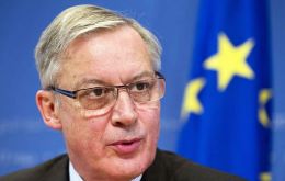 If “there is no more political accord in sight for a program, then our rules force us to stop completely,” said ECB member Christian Noyer