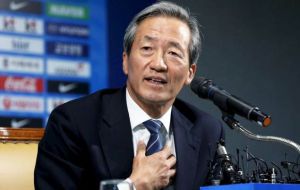 Korea's former FIFA ExCo member Chung Mong-joon is considering standing for the top job in world football and could make an announcement in August.