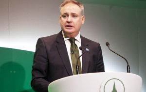 Richard Lochhead said the Scottish government was not prepared to “gamble” with the future of the country's £14bn food and drink sector.