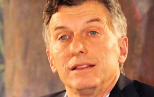 Presidential candidate Mauricio Macri, congratulated him on his statements and so did opposition lawmakers