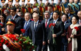 Over 30 foreign government officials including Russia's Vladimir Putin, UN Secretary General Ban Ki-moon and Venezuela's Maduro attended the event. 