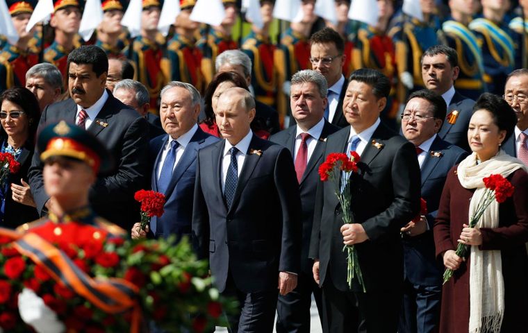 Over 30 foreign government officials including Russia's Vladimir Putin, UN Secretary General Ban Ki-moon and Venezuela's Maduro attended the event. 