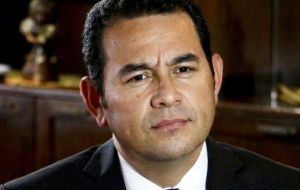 TV comedian Jimmy Morales, who has never held elective office, was leading with 26.5% of the vote.