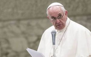 “The truth is that just 400 kilometers from Sicily there is an incredibly cruel terrorist group. So there is a danger of infiltration, this is true” said Francis