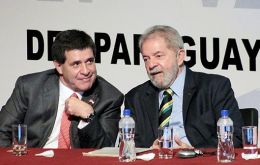  The column, “Lula in the opposition” suggests that the former president is considering the possibility letting go the government and Dilma Rousseff