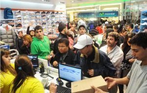 With the cheaper Real, Uruguayan consumers are flocking across to Brazil to purchase staples, which are on average 45% cheaper.