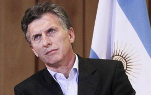 Mauricio Macri is also at the limit of 30 points, but without getting there, while 30% of voters could still change side