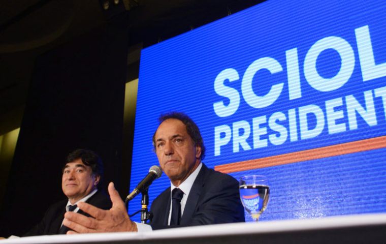 “I sent the message to Macri that, in case of a runoff, I thought it was important to give a debate to the citizenship” revealed Daniel Scioli