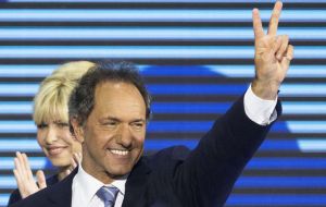 Scioli vows to continue programs that are working for the poor while gradually changing macro-economic policies where a more flexible approach is needed.