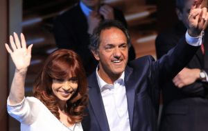 The president reappeared with Victory Front (FpV) hopeful Daniel Scioli as he campaigns hard to replace her at Government House.