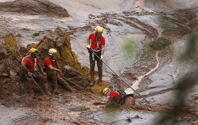 The intensity of the destruction, with flooding and mud as far as 100km away from the mine, has meant a slow and laborious rescue effort. 