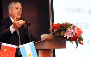 “An essential step to diversify Argentina's energy matrix by increasing the share of nuclear power, which is a state policy” said minister De Vido