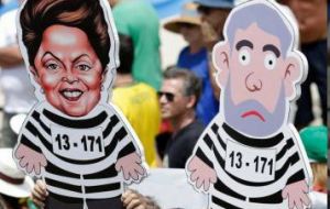 In Sao Paulo protestors turned out with similar balloons of Dilma and former president Lula da Silva dressed as jail inmates.