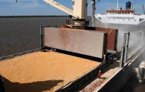 Argentina has also sealed a deal with grains exporters to liquidate US$400 million of produce per day over the next few weeks, Prat-Gay said. 