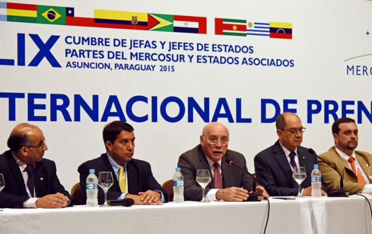 “We need to reform some of Mercosur statutes, return to the roots. All ministers put out their points of view and we agreed that team work is needed”, said Loizaga.  