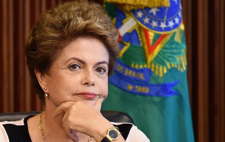 In a leader for the influential Folha de S. Paulo newspaper, Rousseff wrote that the economy for 2016 will be “better than current predictions.” 