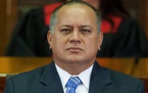 But former speaker Diosdado Cabello, struck a more confrontational tone, proposing the Supreme Court could take over legislative powers amid the standoff.