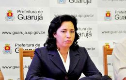 Guaruja Mayor Maria de Antonieta de Brito asked people to stay home because the gas causes skin irritation, burning sensation, fainting spells and breathing problems.