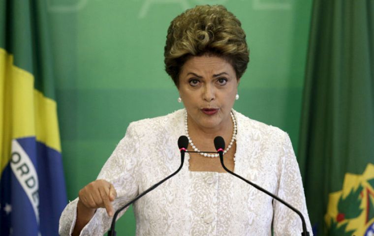 The government isn’t ruling out “evaluating” a bailout if oil prices remain weak, Ms. Rousseff said to reporters at the presidential palace