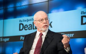 Paul Singer's Elliott Management and Aurelius Capital Management, the most high-profile funds in the battle, have yet to accept the offer.
