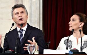 Macri listed some poverty figures from the Catholic University: 29% of poverty, 6% indigence, 42% without sewers, 13% without access to drinkable water 
