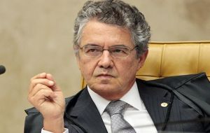  Supreme Court Justice Marco Aurélio Mello told CBN Radio “nothing justified the use of force” when police picked up Lula unannounced from his apartment.
