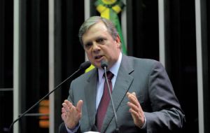 PMDB Senator Tasso Jereissati told reporters after the meeting that the coming together of the two parties was a sign of how serious the political crisis has turned.