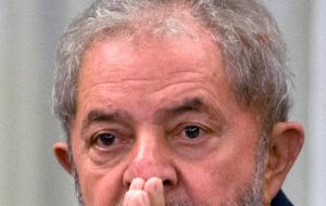 A bleakly funny website, lulaeministro.com, or “Is Lula a minister?” The site shows only the ex/president’s face and words, “At this moment, No.” (Or yes, depending).