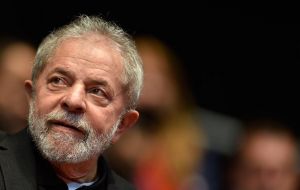 If both are impeached and thrown out of office, 79% of Brazilians favor early elections, in which Lula would likely be a strong candidate.