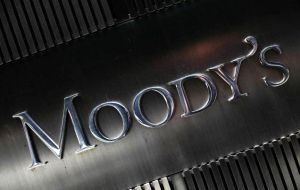 Moody’s upgraded last Friday Argentina’s issuer rating a notch, going from Caa1 to B3 with a “stable” outlook on its rating.