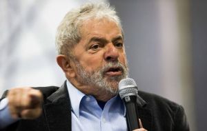 Lula warned that the PT “will resist” in the streets if the impeachment proceedings against Rousseff move forward in the Senate.