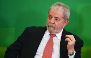 The Attorney General requested authorization to investigate Lula Silva and 29 other senior politicians, officials and businessmen.