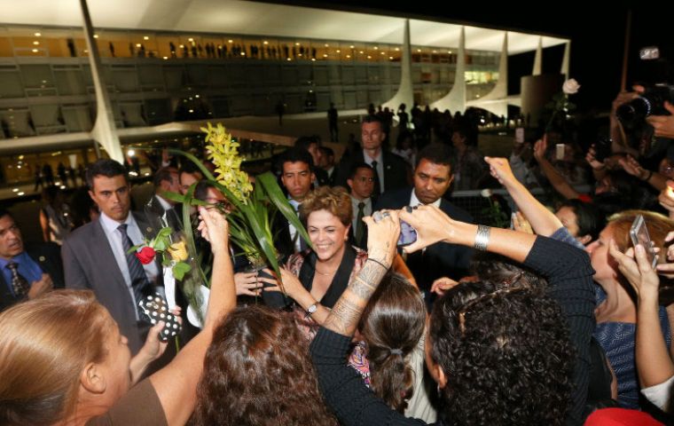 On May 12, Rousseff will leave the presidential Planalto Palace descending by the main ramp accompanied by ministers, advisors, to a crowd of supporters