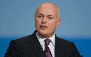 Former Work and Pensions secretary Iain Duncan Smith said that Carney needed to be “very careful” about making such comments.