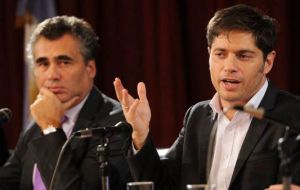 Ex Economy Minister Axel Kicillof, ex Central Bank President Vanoli and 12 other former officials were also charged. The crime is punishable by 5-20 years in prison.