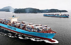  Earlier this month market leader Maersk Line announced a return to profit in the first quarter, helped by cost cuts. 