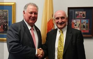 MLA Mike Summers with Representative Albio Sires (L) from New Jersey 