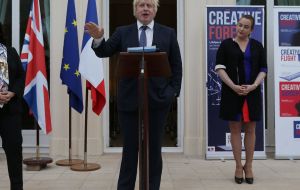 But at a reception at the French Embassy in London later he was booed by some of those attending. 