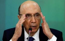 Meirelles said he was confident the fiscal year deficit will be contained at R$ 170.5 billion (US$ 51.6 billion), despite high spending and falling revenues 