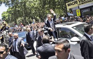 Bullrich also mentioned that when Macri took office none of the presidential cars was armored or sealed, so the president moved around in a normal sedan.