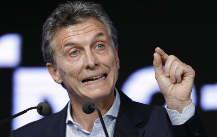 Macri said that what matters is the fact that the proportion of the population that is effectively employed in Argentina “barely exceeds” 40%