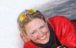 Lisa has worked in the polar tourism industry for over 15 years, successfully leading expeditions since 2007 for IAATO member operator, Lindblad Expeditions.