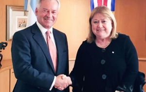 Foreign minister Malcorra and UK Foreign Office minister Sir Alan Duncan during a conference at the Business and Investment Forum in Buenos Aires
