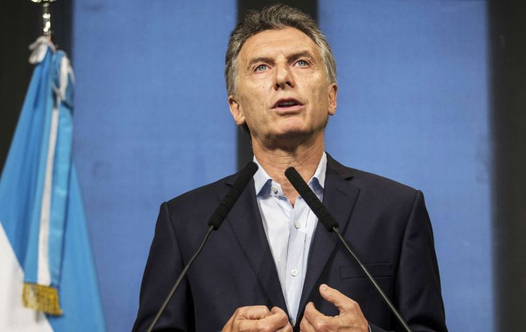 The Argentine economy is showing the first signs of exiting recession, Macri said at a business forum for international investors last week. 