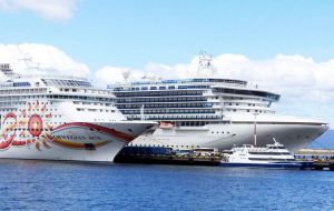 The Ushuaia cruise season will end on 18 April 2017 with the Norwegian Sun and its 2.400 pax en route to Valparaiso.