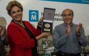The ex president is named “Illustrious Visitor” of Montevideo in Town Hall