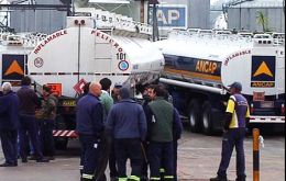 Lorry drivers strike raises concern over petrol supply in Uruguay