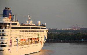 Some large cruises are expected in Buenos Aires among which MSC Orchestra and Music; Celebrity Infinity; Costa Luminosa and Queen Victoria.  