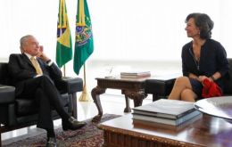 President Temer received Ana Botin at the Planalto. She attended accompanied by the head of Santander's Brazilian unit, Sergio Rial.