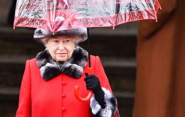 Twelve days ago the palace said both the Queen and the Duke of Edinburgh had heavy colds and had cancelled their plans to travel to Sandringham